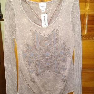 Womens shirt from buckle